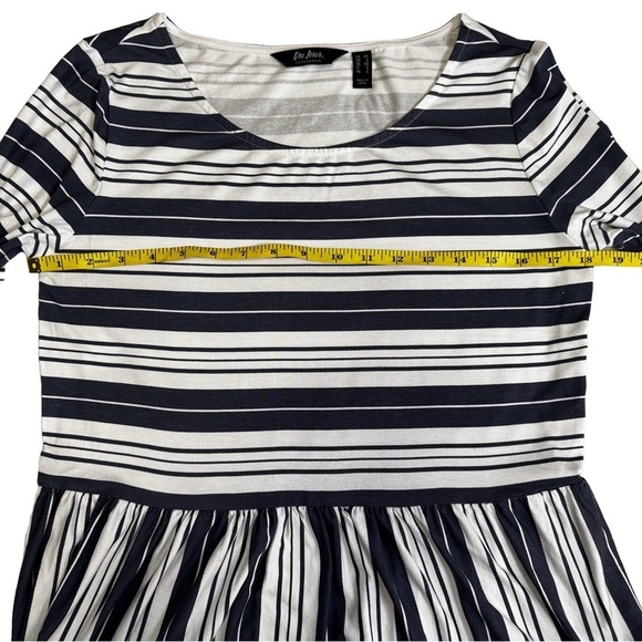 Du Jour Striped Peplum Top Size XS Navy Blue and White Has some Stretch NWOT - Picture 8 of 12